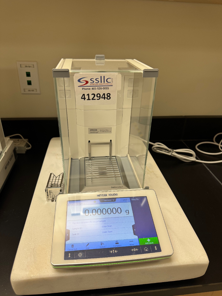 Image of Mettler Toledo XPR226 Analytical Balance w/ Granite Surface